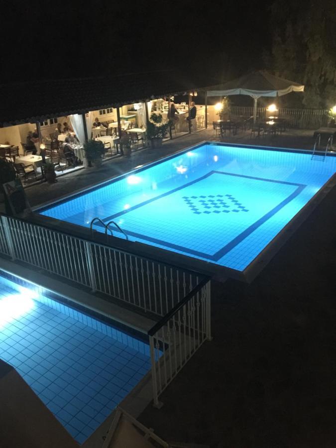 Hermes Hotel Vromolimnos 외부 사진