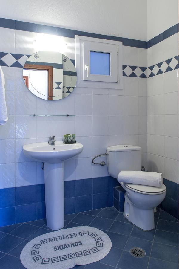 Hermes Hotel Vromolimnos 외부 사진