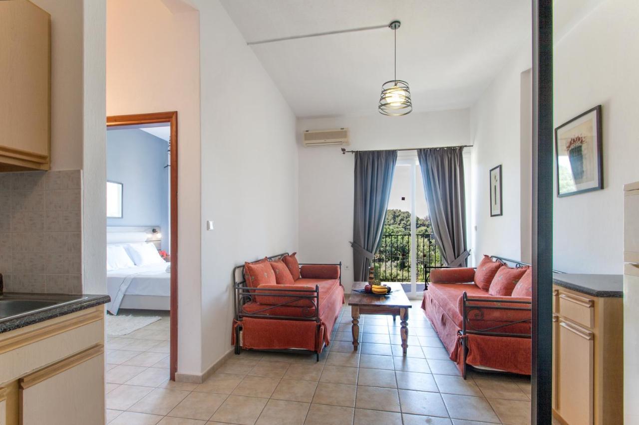Hermes Hotel Vromolimnos 외부 사진