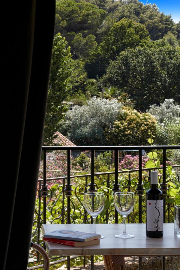 Hermes Hotel Vromolimnos 외부 사진