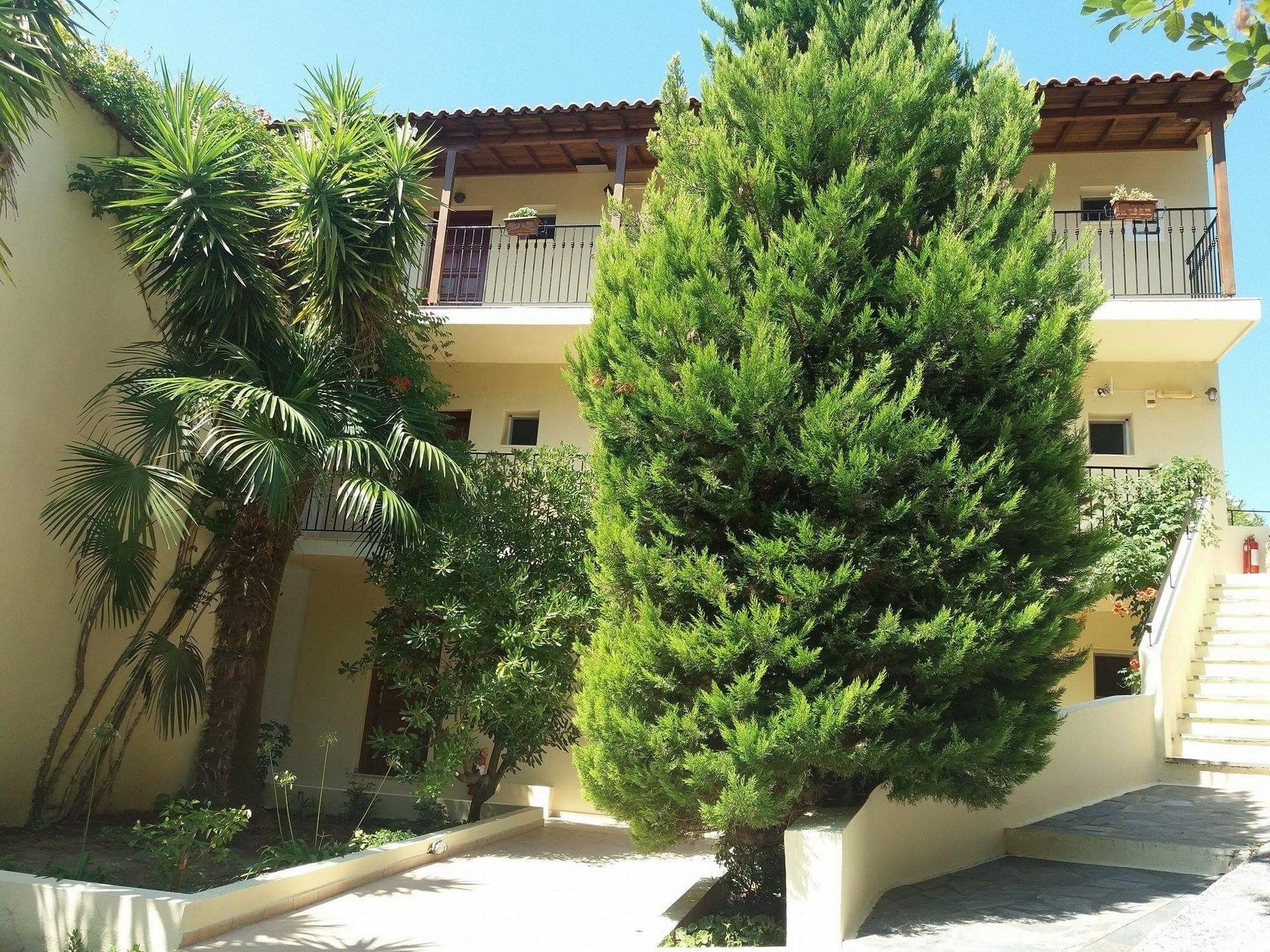 Hermes Hotel Vromolimnos 외부 사진